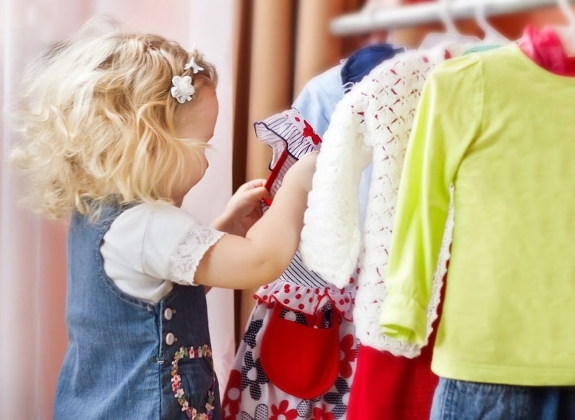 Kaip teisingai turi būti išsirenkami drabužiai vaikams